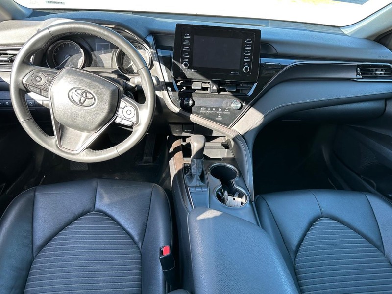 Toyota Camry Vehicle Image 08