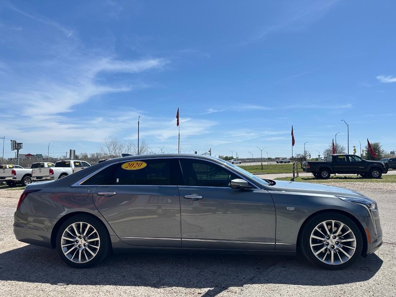 Cadillac CT6 Vehicle Image 03