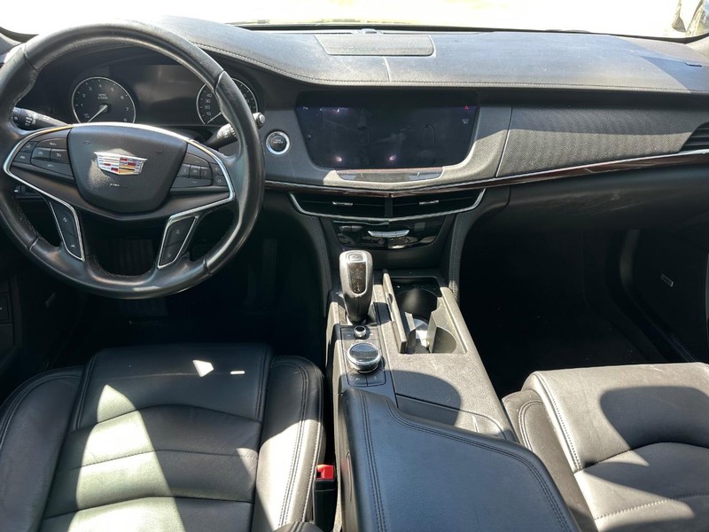 Cadillac CT6 Vehicle Image 09