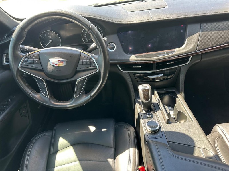 Cadillac CT6 Vehicle Image 10