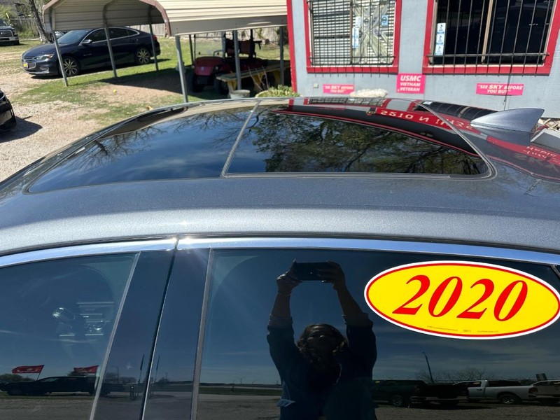 Cadillac CT6 Vehicle Image 11