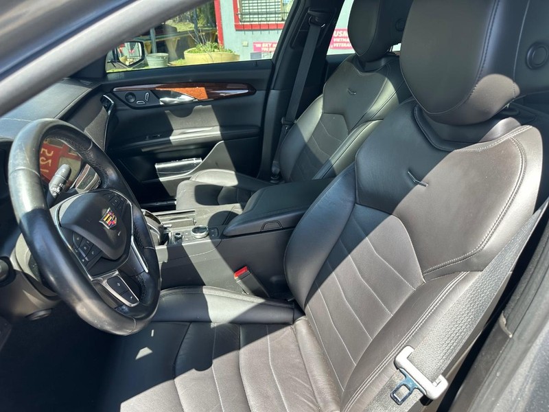 Cadillac CT6 Vehicle Image 12