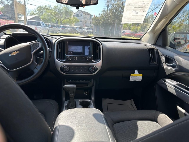 Chevrolet Colorado Vehicle Image 11