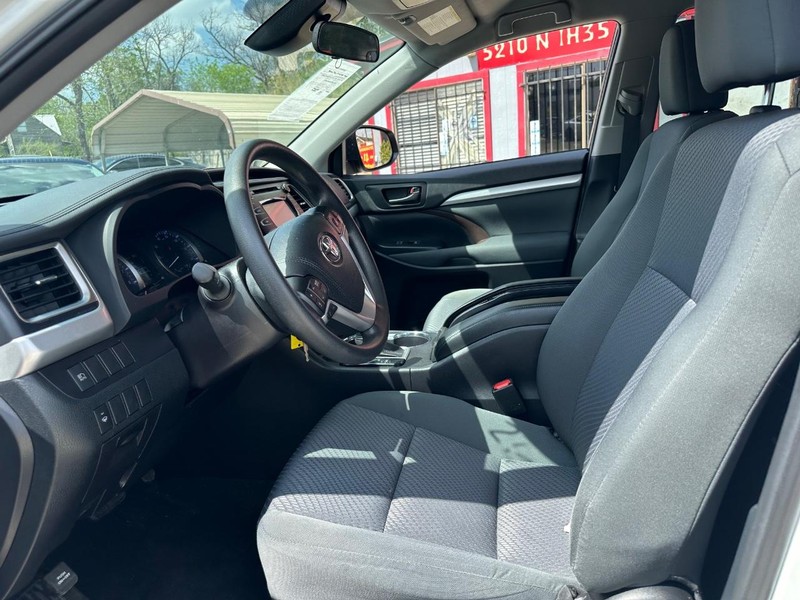 Toyota Highlander Vehicle Image 07