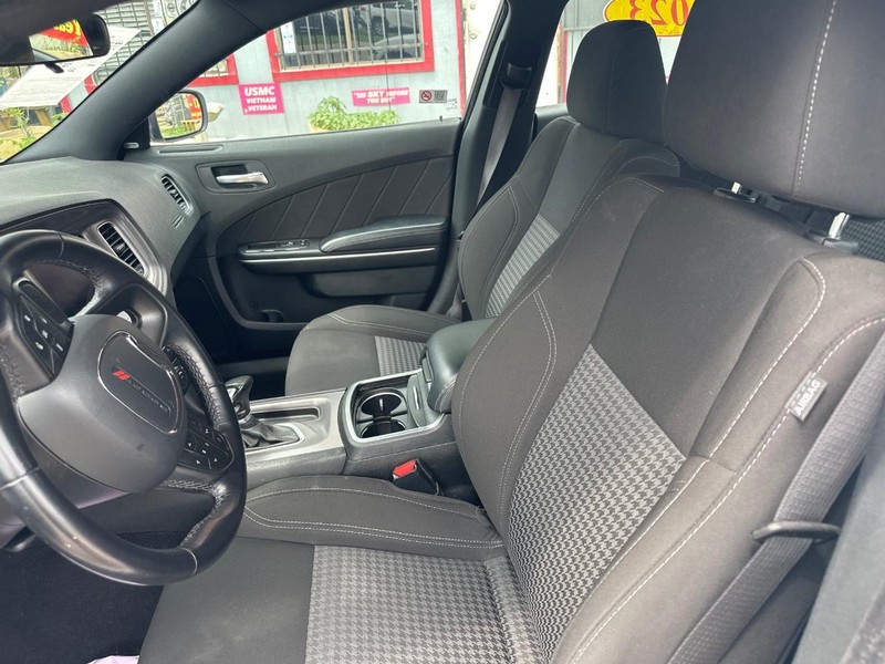 Dodge Charger Vehicle Image 08