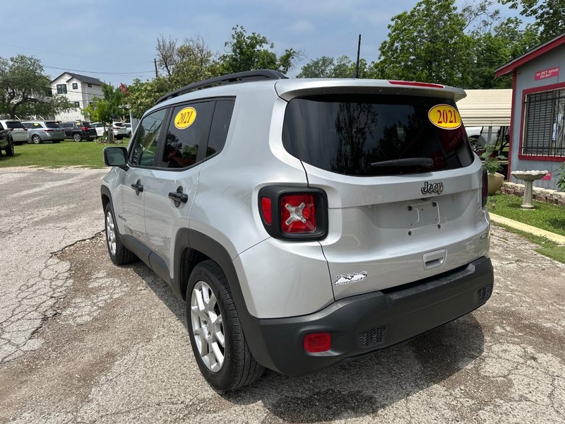 Jeep Renegade Vehicle Image 05