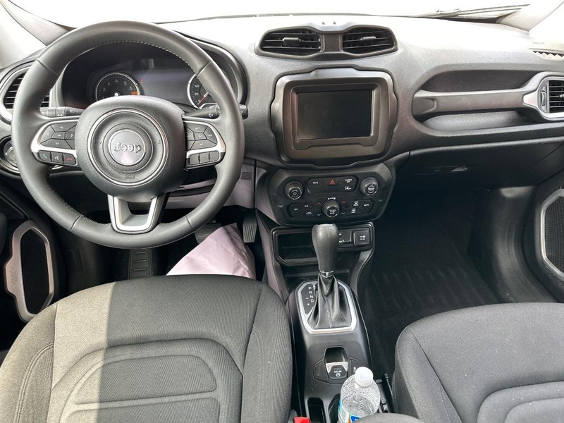Jeep Renegade Vehicle Image 08
