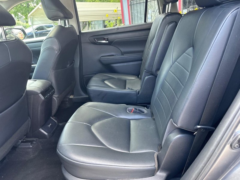 Toyota Highlander Vehicle Image 09