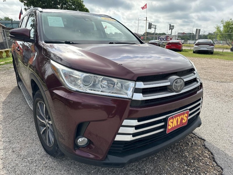 Toyota Highlander Vehicle Image 02