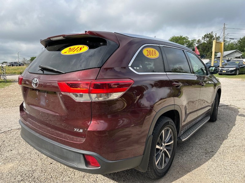 Toyota Highlander Vehicle Image 04