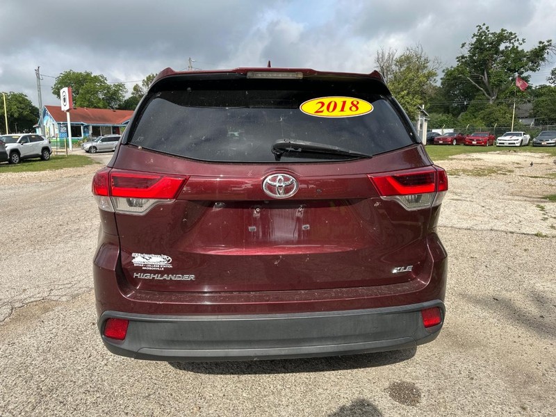 Toyota Highlander Vehicle Image 05