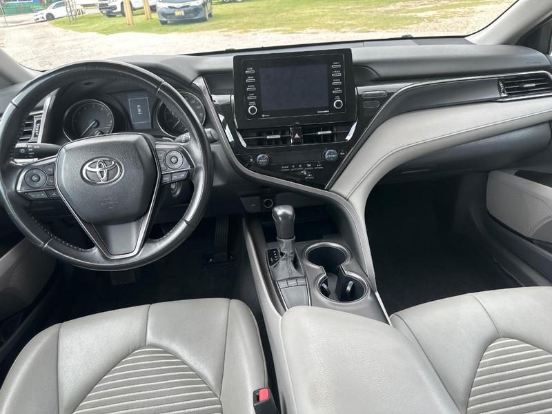 Toyota Camry Vehicle Image 08