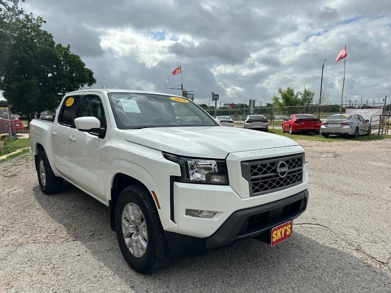 Nissan Frontier Vehicle Image 02