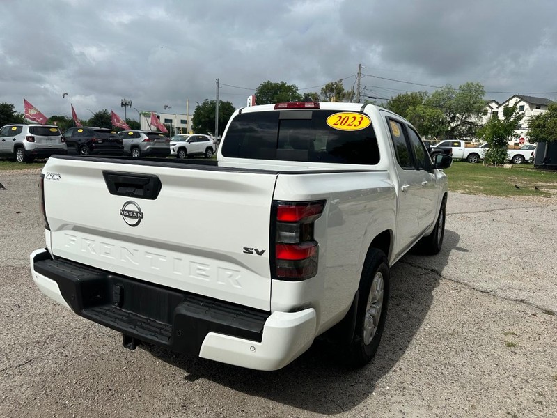 Nissan Frontier Vehicle Image 04