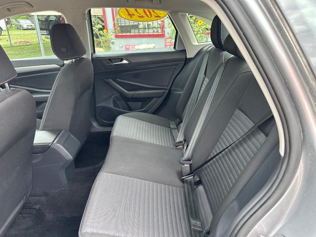 Volkswagen Jetta Vehicle Image 08