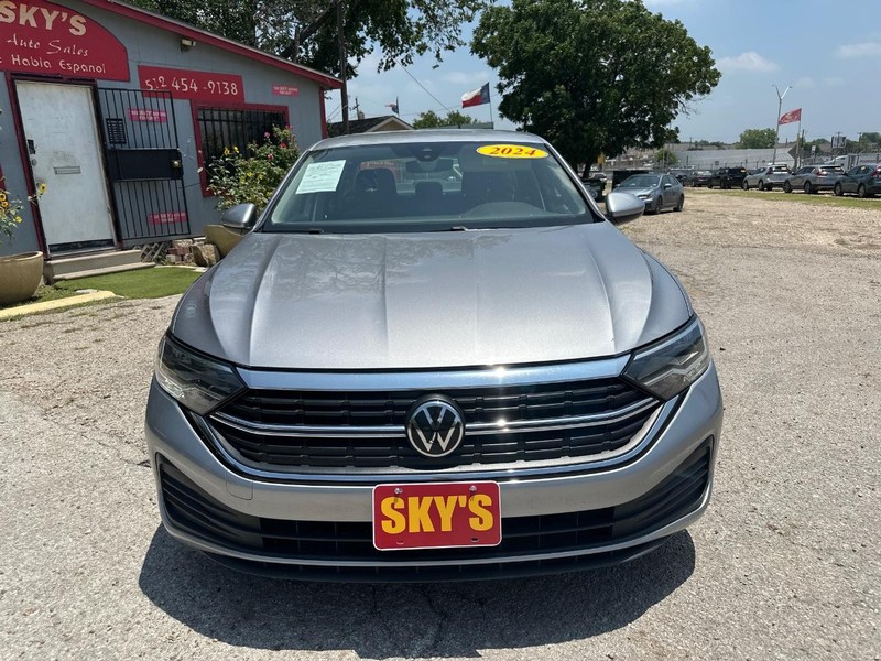Volkswagen Jetta Vehicle Full-screen Gallery Image 07