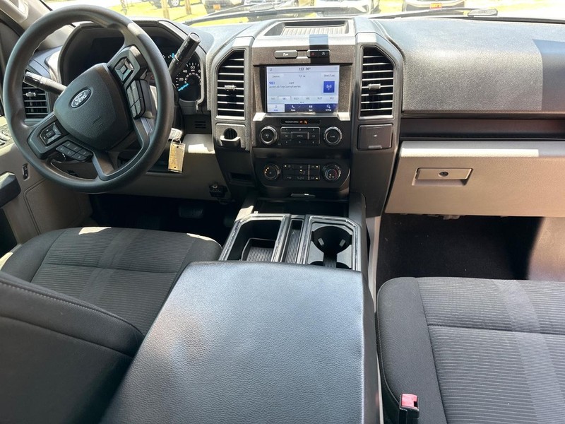Ford F-150 Vehicle Full-screen Gallery Image 10