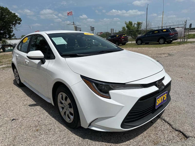 Toyota Corolla Vehicle Image 03