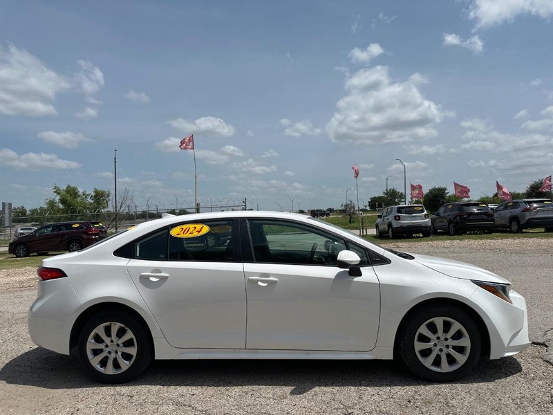 Toyota Corolla Vehicle Image 04