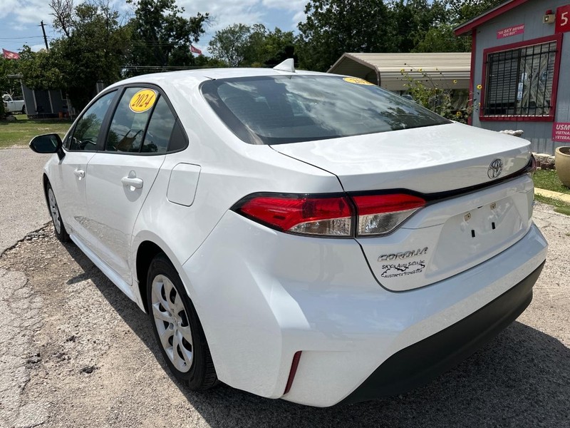 Toyota Corolla Vehicle Image 06