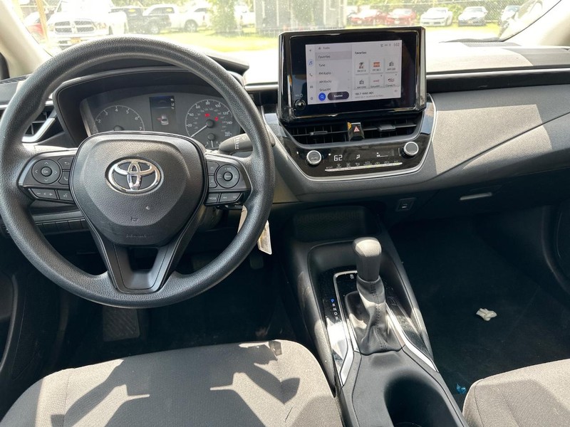Toyota Corolla Vehicle Image 09