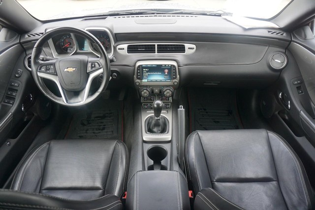 2013 Chevrolet Camaro LT image 29