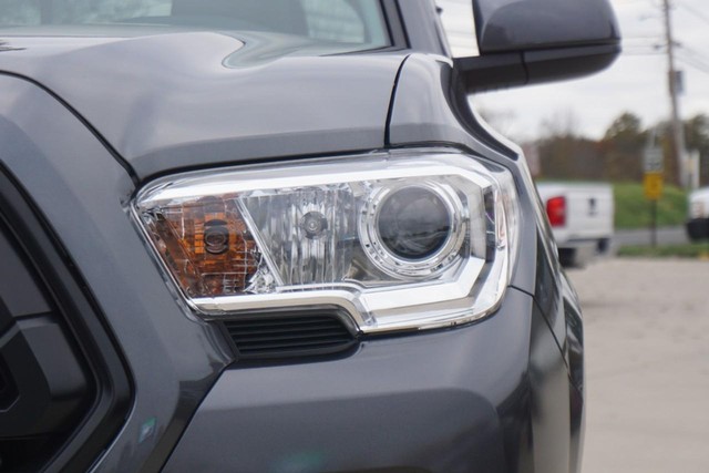 2021 Toyota Tacoma 4WD SR Double Cab image 10