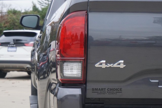 2021 Toyota Tacoma 4WD SR Double Cab image 14