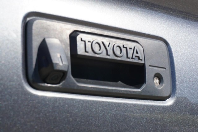 2021 Toyota Tacoma 4WD SR Double Cab image 19