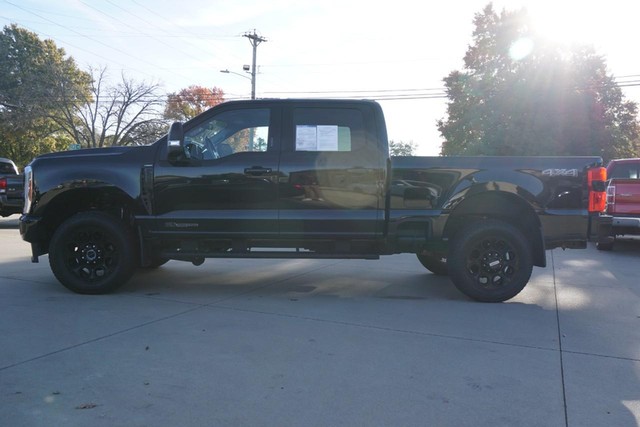 2023 Ford Super Duty F-250 SRW 4WD Lariat Crew Cab image 06