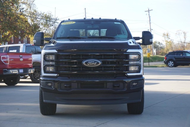 2023 Ford Super Duty F-250 SRW 4WD Lariat Crew Cab image 08