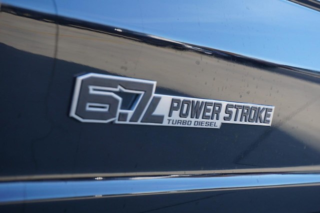 2023 Ford Super Duty F-250 SRW 4WD Lariat Crew Cab image 15