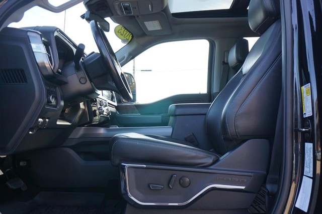 2023 Ford Super Duty F-250 SRW 4WD Lariat Crew Cab image 35