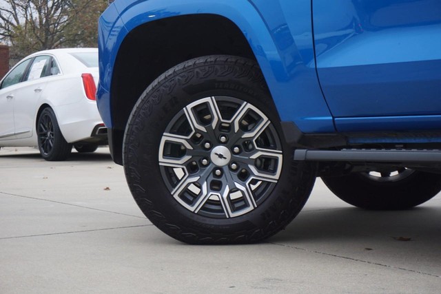 2023 Chevrolet Colorado Crew Cab 4WD Z71 image 16