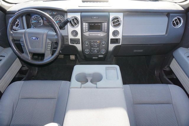 2014 Ford F-150 4WD XLT SuperCrew image 05