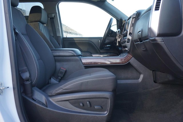 2018 GMC Sierra 1500 4WD SLE Crew Cab image 32