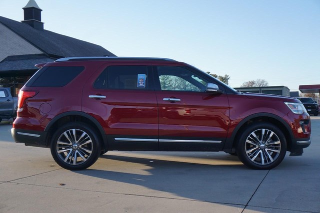 2019 Ford Explorer Platinum 4WD image 02