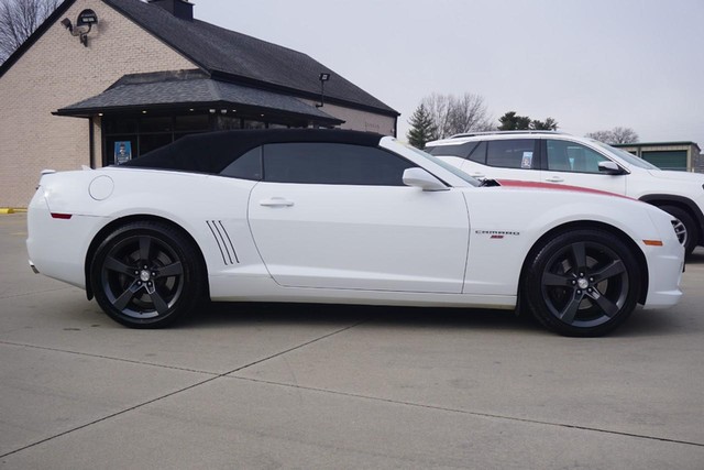 2011 Chevrolet Camaro 2SS Convertible image 02