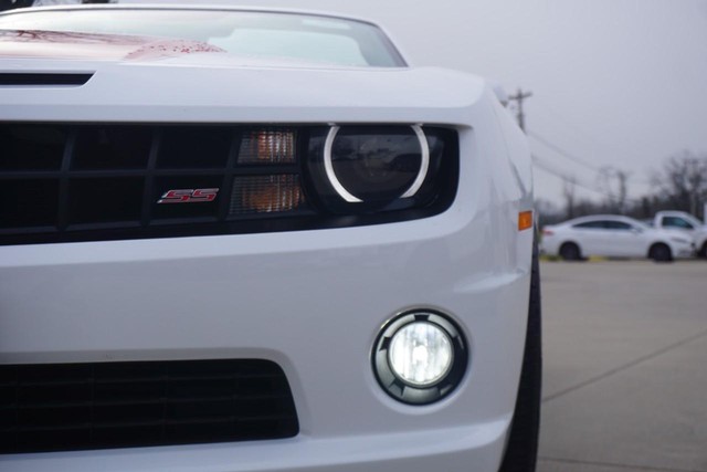 2011 Chevrolet Camaro 2SS Convertible image 16