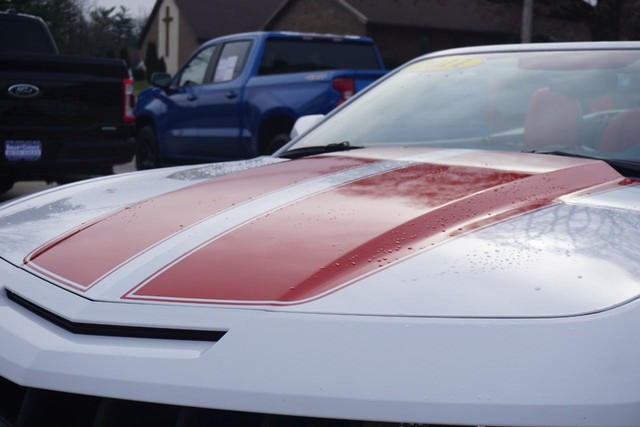 2011 Chevrolet Camaro 2SS Convertible image 17