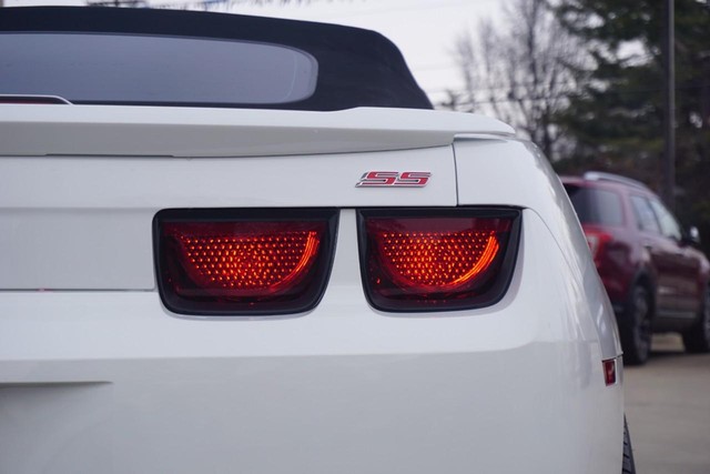 2011 Chevrolet Camaro 2SS Convertible image 27