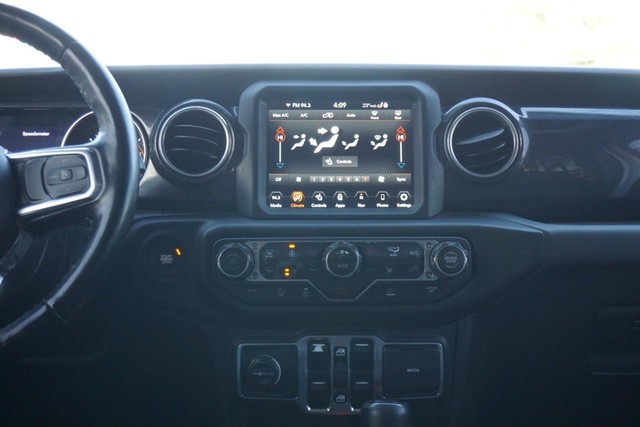 2021 Jeep Wrangler Sahara Altitude 4X4 image 26