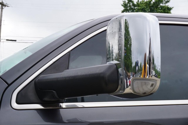 2019 Ram 1500 4WD Limited Crew Cab image 12