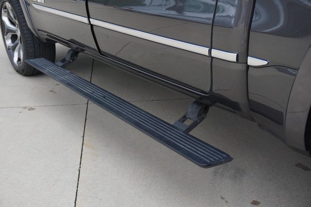 2019 Ram 1500 4WD Limited Crew Cab image 17