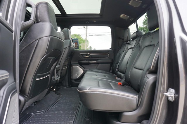 2019 Ram 1500 4WD Limited Crew Cab image 31