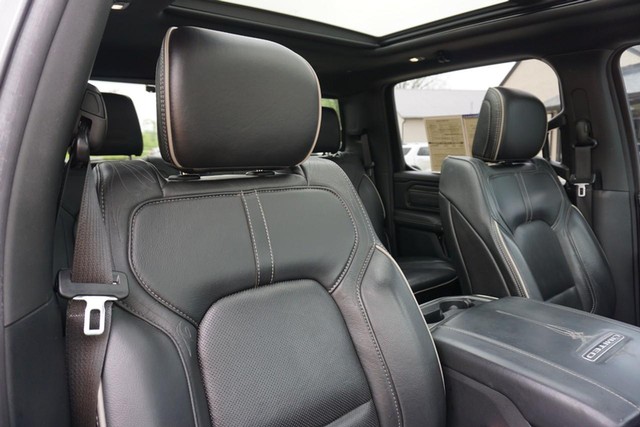 2019 Ram 1500 4WD Limited Crew Cab image 37