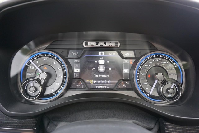 2019 Ram 1500 4WD Limited Crew Cab image 48