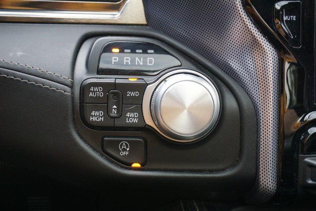 2019 Ram 1500 4WD Limited Crew Cab image 51