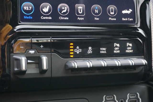 2019 Ram 1500 4WD Limited Crew Cab image 53