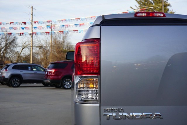 2013 Toyota Tundra 4WD Truck CrewMax 5.7L FFV V8 6-Spd AT (Natl) image 19